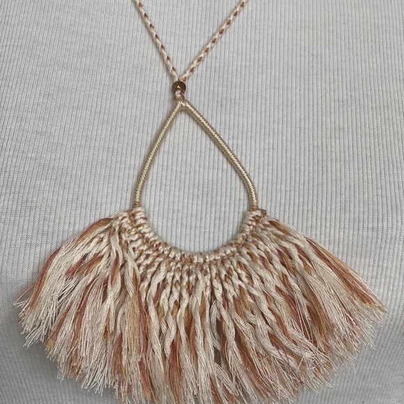 Fringe necklace - Picture 3 of 3